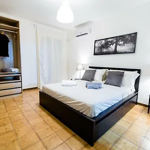 city-center-apartments-catania.sicilyhotelsitaly.net/